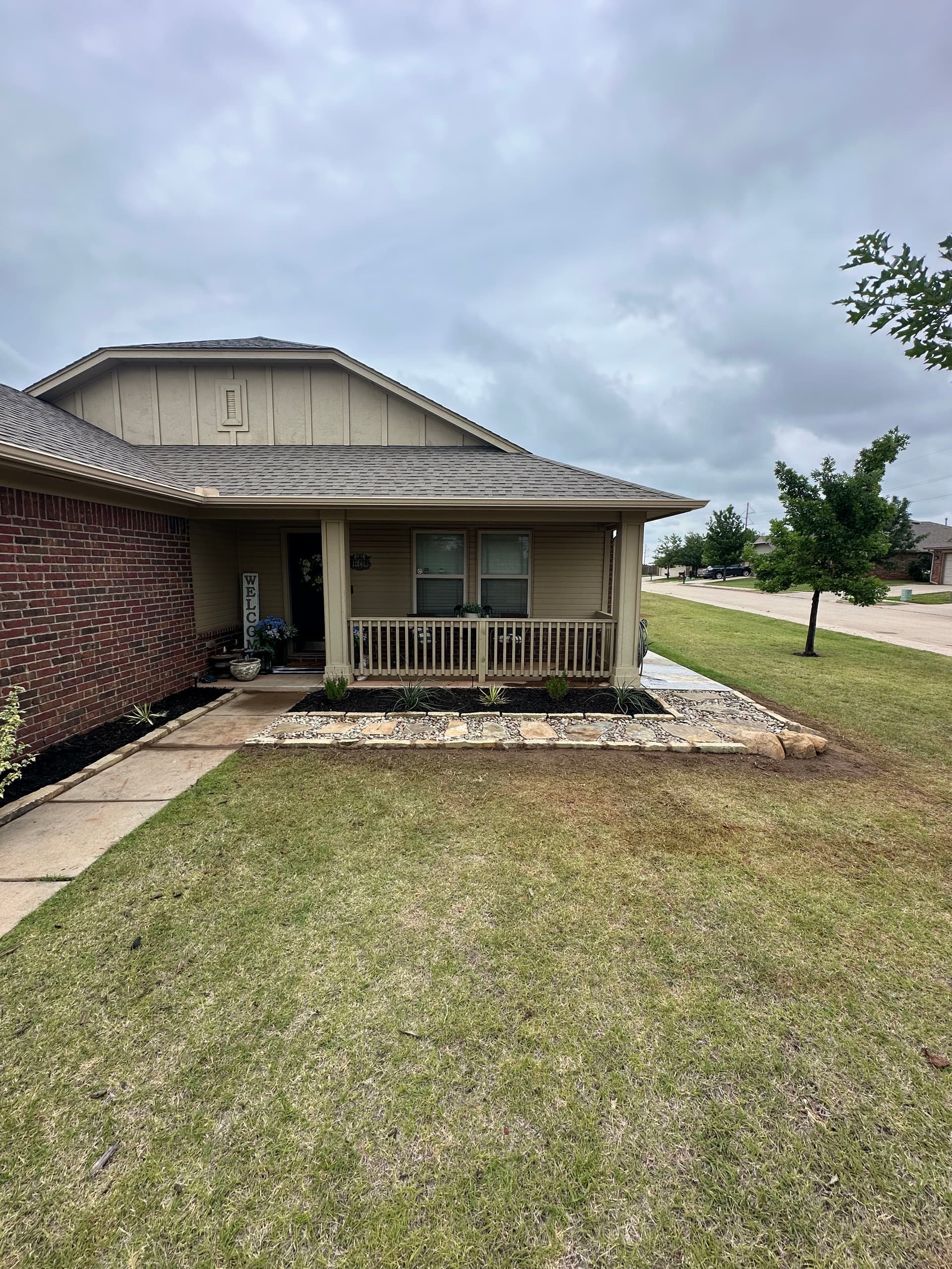 Gallery photos for Flagstone Walkway and Landscape Facelift That Actually Works: Image #5