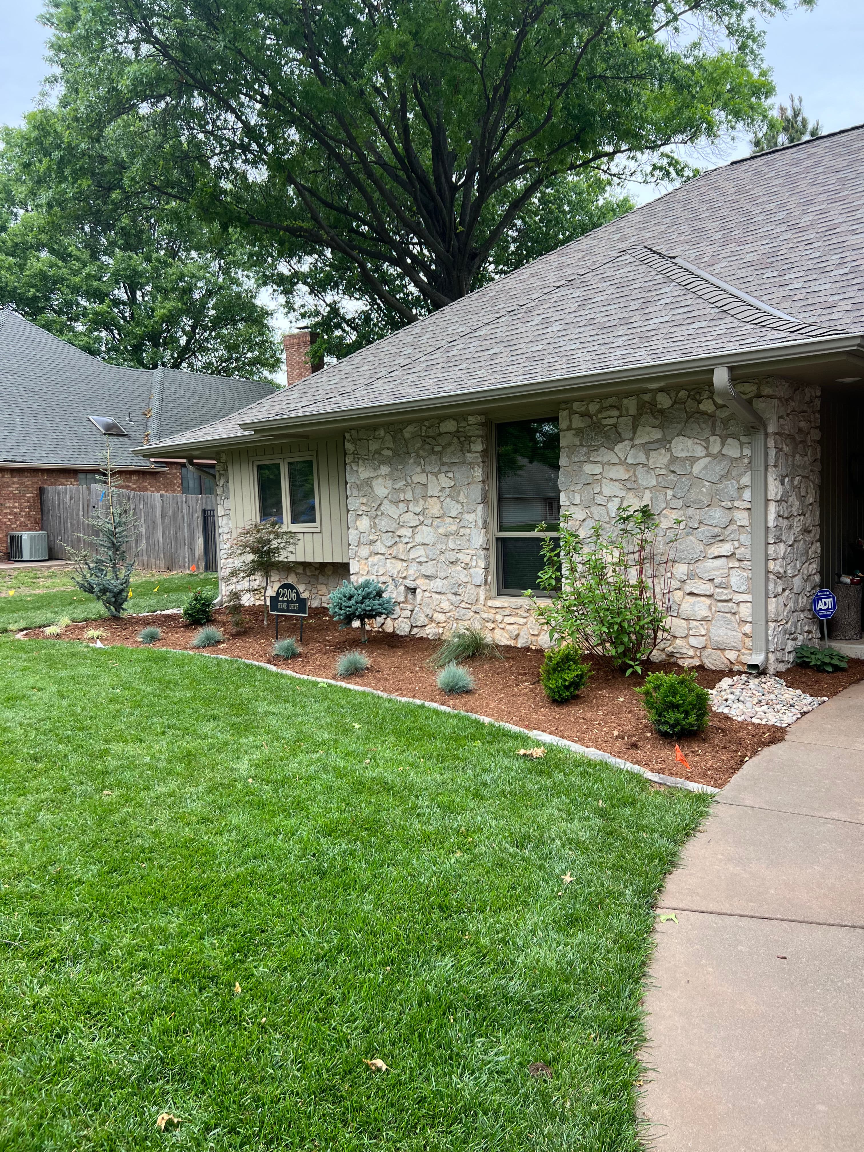 Project Fresh Bed Design and Low-Maintenance Planting Overhaul image